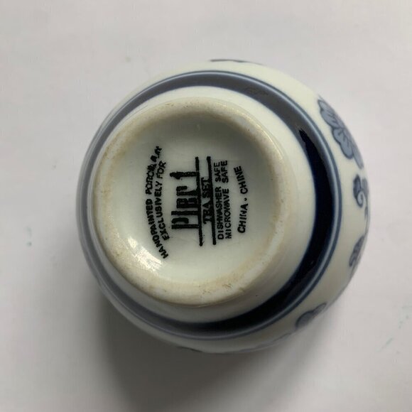 Pier 1 One Imports White Blue Paisley Floral Teapot 4 Cups - Picture 4 of 13